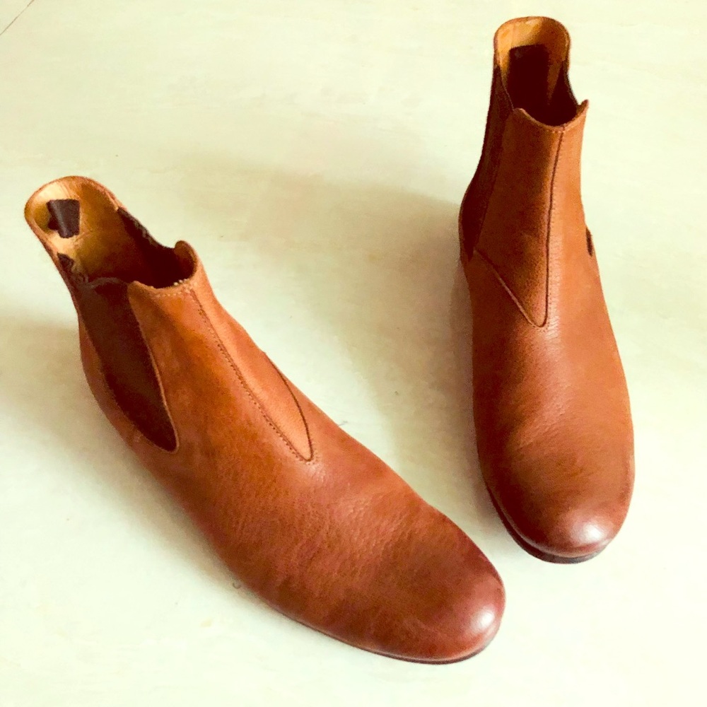 PRADA saffiano leather riding boots 6/36 Like New